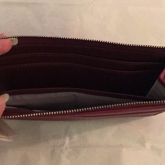NWT Coach red leather wallet with wrist strap - Picture 5 of 8